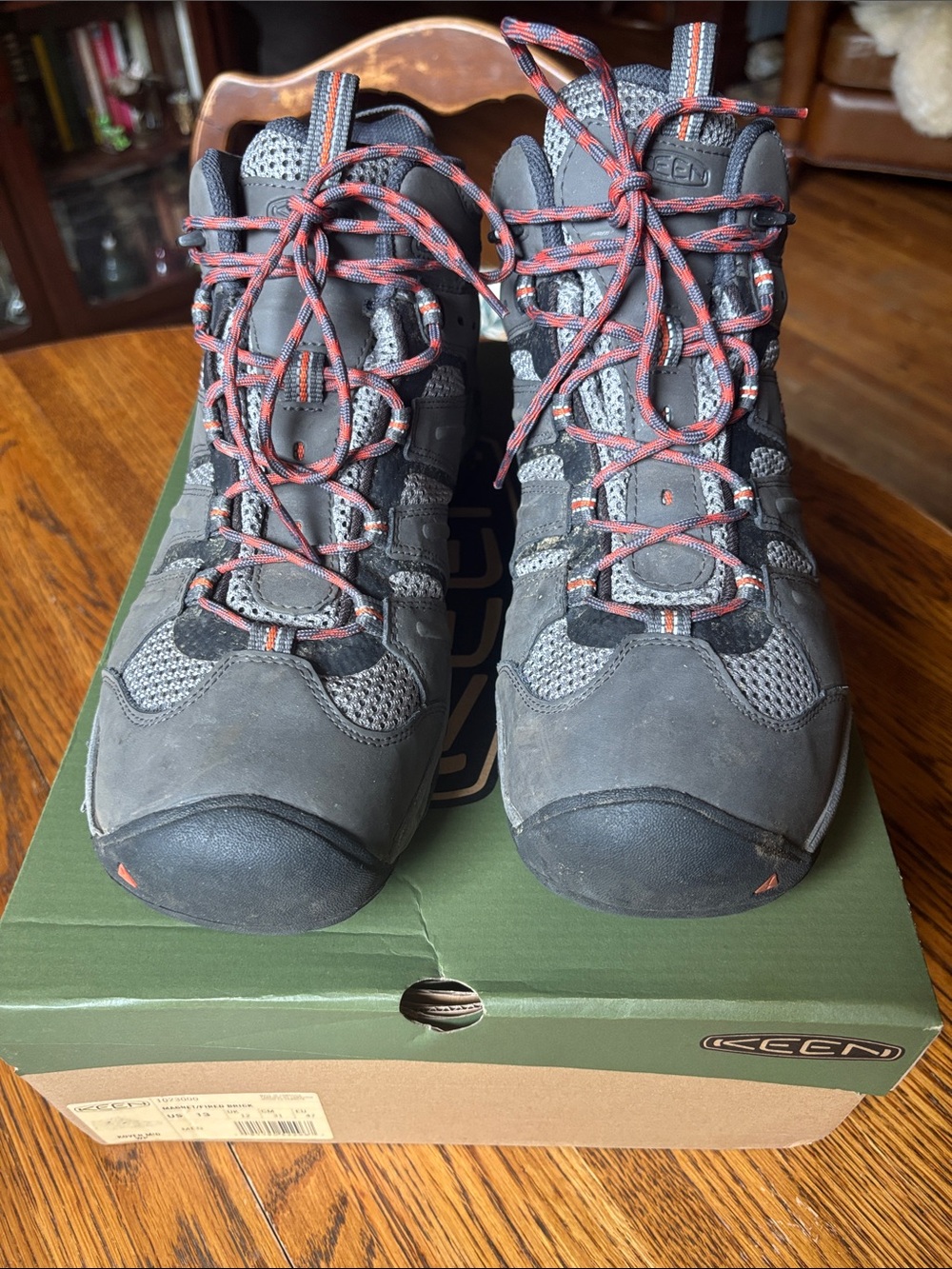 Keen Gray Hiking Boots with Coral-Patterned Laces Men’s Size 13